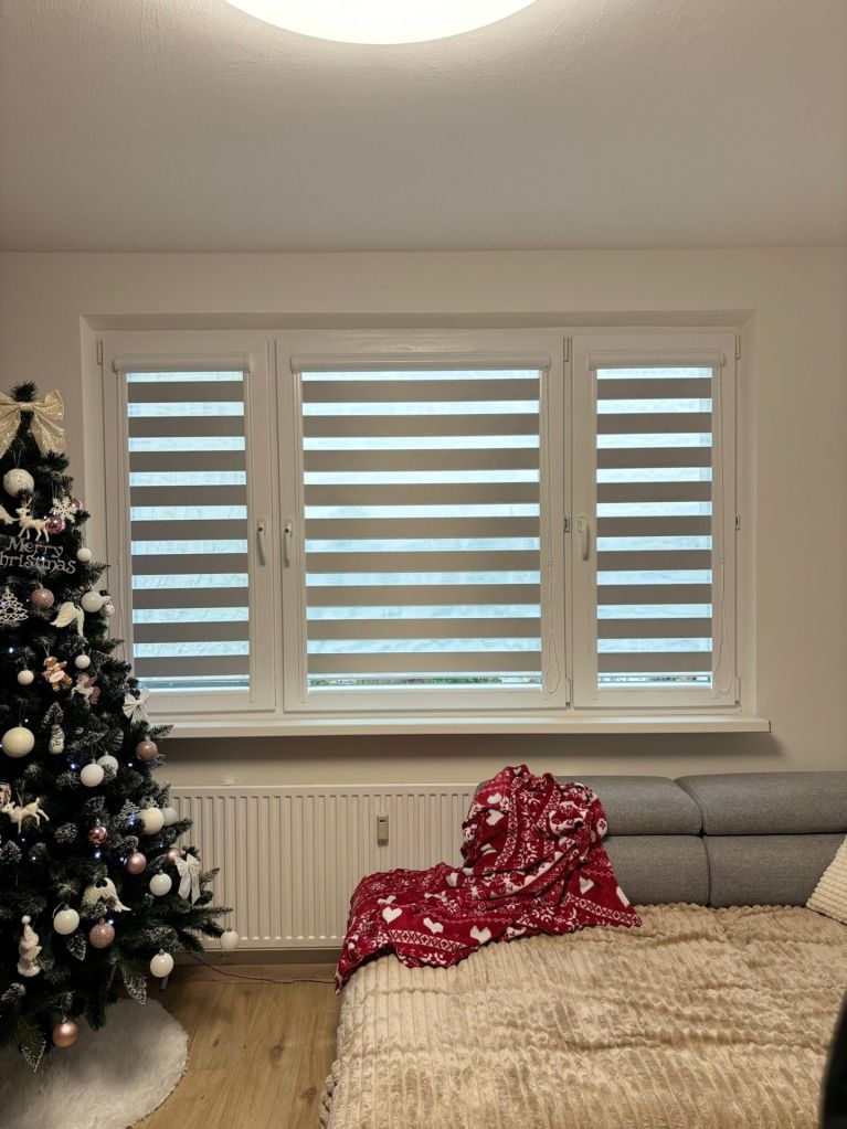 http://Montáž%20roliet%20Deň%20a%20Noc_window%20solutions